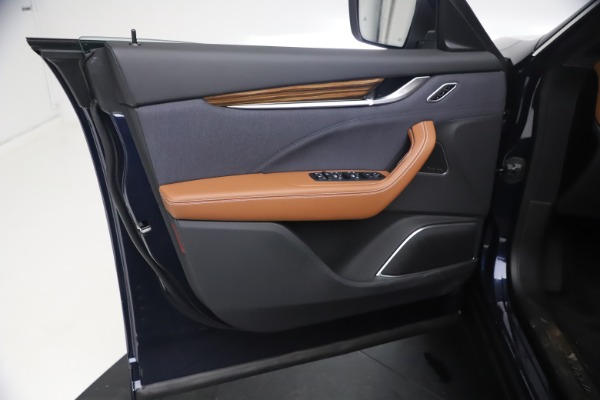 New 2021 Maserati Levante Q4 GranLusso for sale $93,385 at Bugatti of Greenwich in Greenwich CT 06830 16