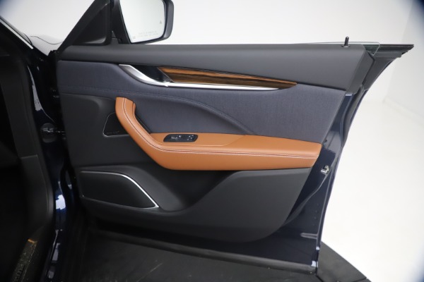 New 2021 Maserati Levante Q4 GranLusso for sale $93,385 at Bugatti of Greenwich in Greenwich CT 06830 23