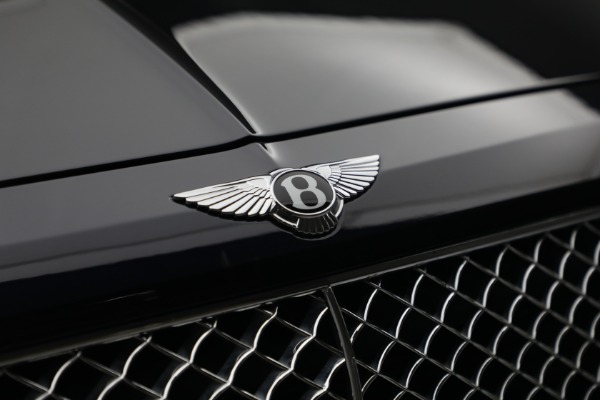 Used 2018 Bentley Bentayga W12 Signature for sale Sold at Bugatti of Greenwich in Greenwich CT 06830 14