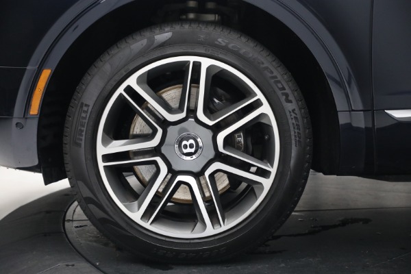 Used 2018 Bentley Bentayga W12 Signature for sale $109,900 at Bugatti of Greenwich in Greenwich CT 06830 15
