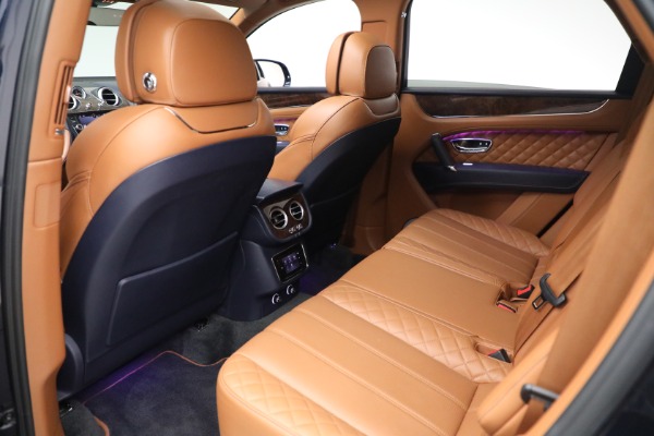 Used 2018 Bentley Bentayga W12 Signature for sale $109,900 at Bugatti of Greenwich in Greenwich CT 06830 21