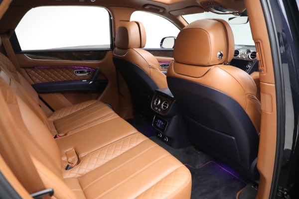 Used 2018 Bentley Bentayga W12 Signature for sale Sold at Bugatti of Greenwich in Greenwich CT 06830 27