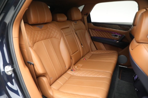 Used 2018 Bentley Bentayga W12 Signature for sale $109,900 at Bugatti of Greenwich in Greenwich CT 06830 28