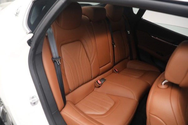 Used 2021 Maserati Quattroporte S Q4 GranLusso for sale Sold at Bugatti of Greenwich in Greenwich CT 06830 21