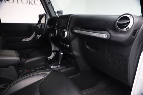 Used 2015 Jeep Wrangler Unlimited Rubicon Hard Rock for sale Sold at Bugatti of Greenwich in Greenwich CT 06830 27