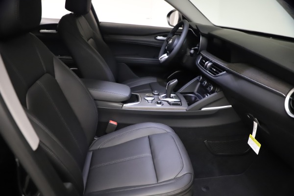 New 2021 Alfa Romeo Stelvio Ti for sale $51,955 at Bugatti of Greenwich in Greenwich CT 06830 20