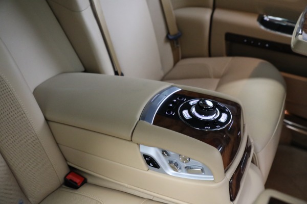 Used 2011 Rolls-Royce Ghost for sale Sold at Bugatti of Greenwich in Greenwich CT 06830 21