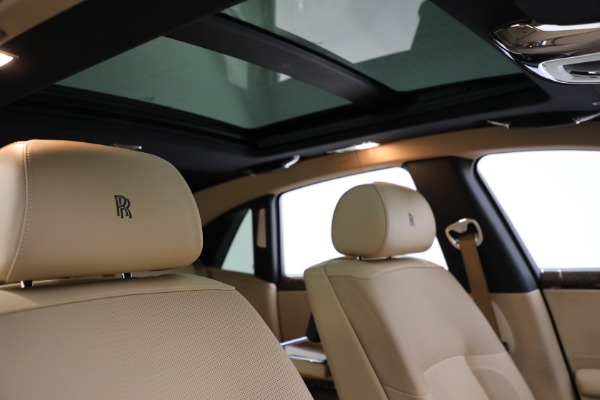 Used 2011 Rolls-Royce Ghost for sale Sold at Bugatti of Greenwich in Greenwich CT 06830 22