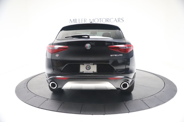 New 2021 Alfa Romeo Stelvio Ti Lusso Q4 for sale Sold at Bugatti of Greenwich in Greenwich CT 06830 6