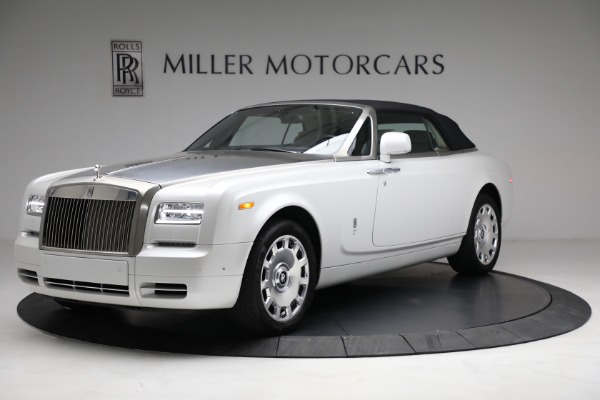 Used 2017 Rolls-Royce Phantom Drophead Coupe for sale Sold at Bugatti of Greenwich in Greenwich CT 06830 10
