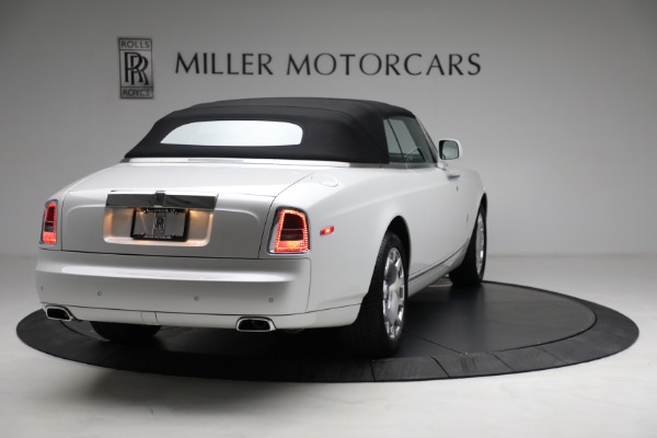 Used 2017 Rolls-Royce Phantom Drophead Coupe for sale Sold at Bugatti of Greenwich in Greenwich CT 06830 13