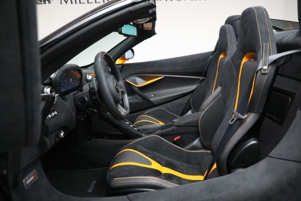 New 2021 McLaren 720S Spider for sale $378,110 at Bugatti of Greenwich in Greenwich CT 06830 25