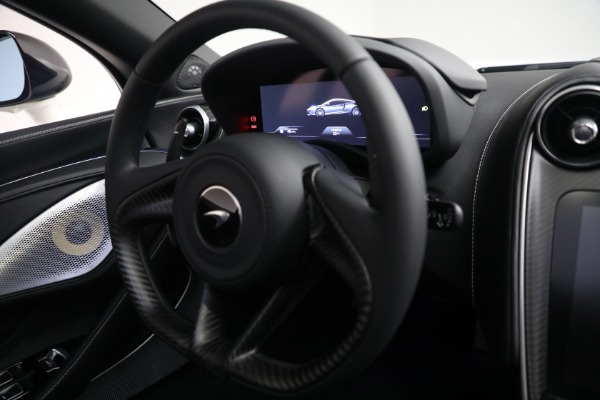 New 2021 McLaren GT Luxe for sale $217,205 at Bugatti of Greenwich in Greenwich CT 06830 20