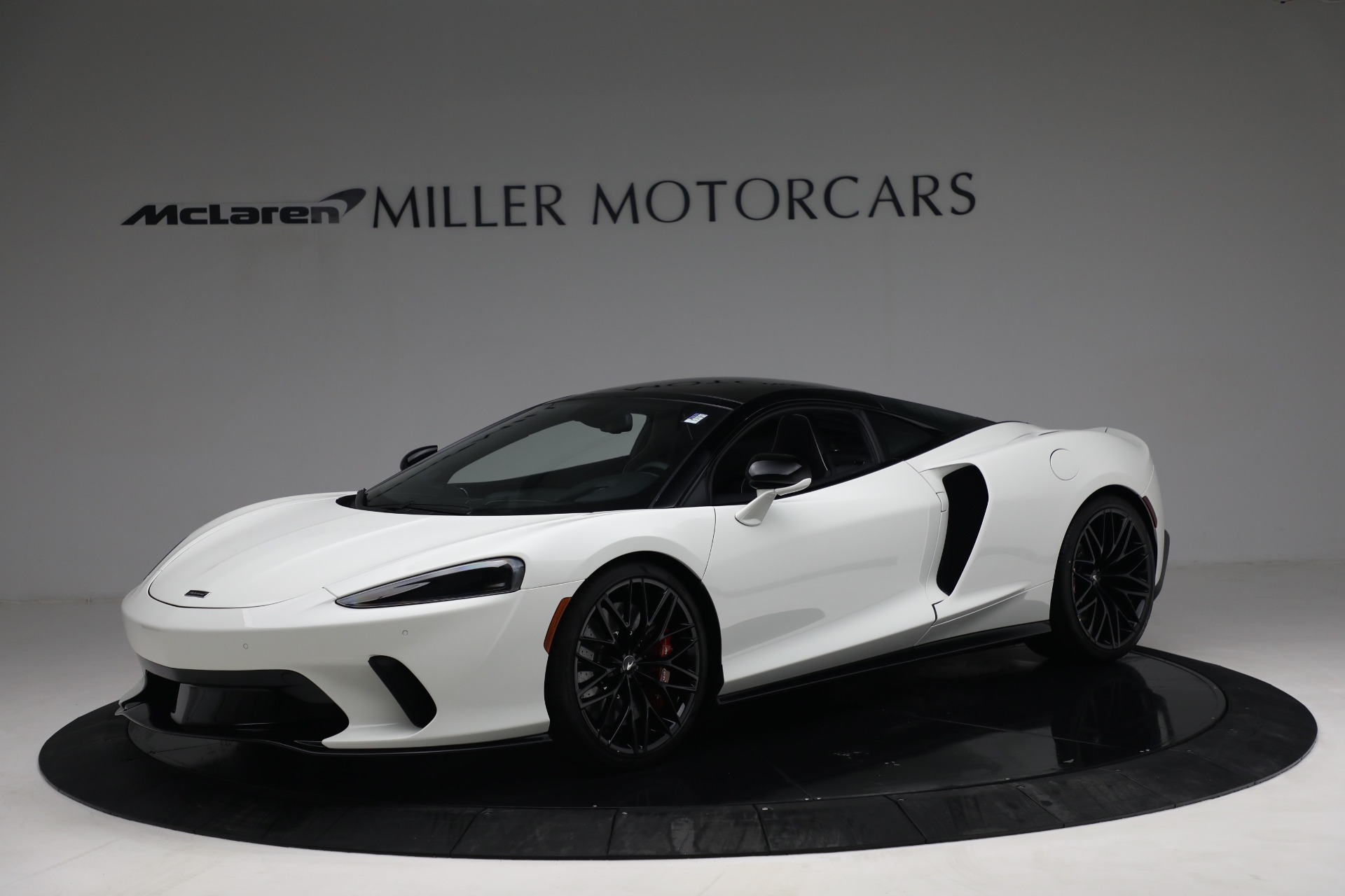 New 2021 McLaren GT Luxe for sale $217,205 at Bugatti of Greenwich in Greenwich CT 06830 1