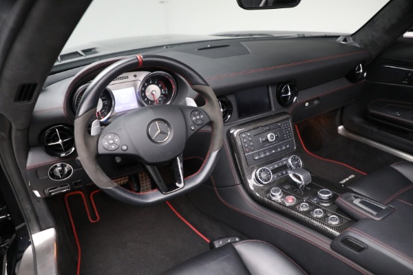 Used 2014 Mercedes-Benz SLS AMG GT for sale Sold at Bugatti of Greenwich in Greenwich CT 06830 17