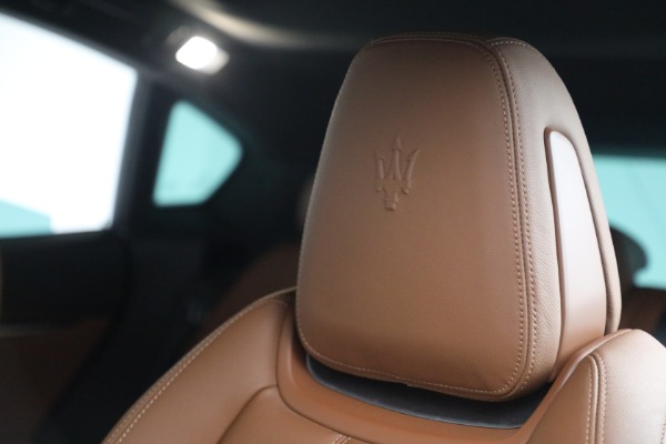 Used 2018 Maserati Levante GranSport for sale Sold at Bugatti of Greenwich in Greenwich CT 06830 16