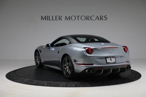 Used 2017 Ferrari California T for sale Sold at Bugatti of Greenwich in Greenwich CT 06830 17