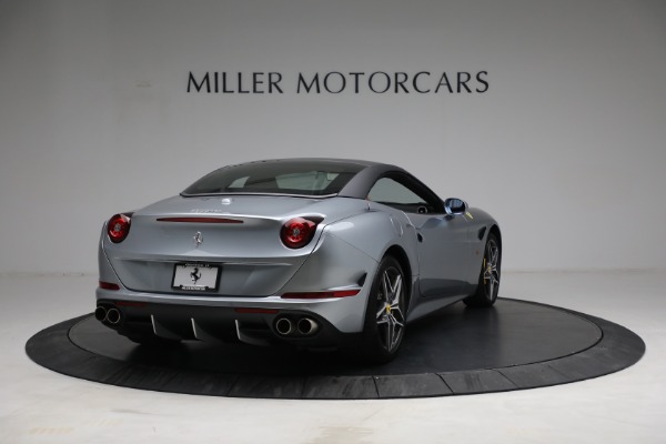 Used 2017 Ferrari California T for sale Sold at Bugatti of Greenwich in Greenwich CT 06830 19