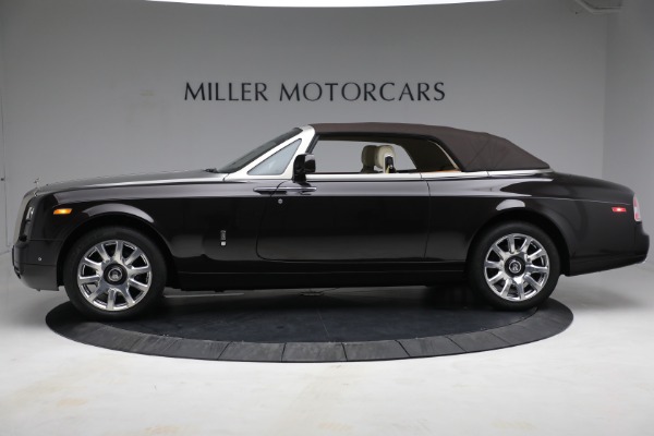Used 2015 Rolls-Royce Phantom Drophead Coupe for sale Sold at Bugatti of Greenwich in Greenwich CT 06830 16