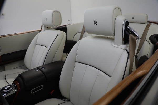 Used 2015 Rolls-Royce Phantom Drophead Coupe for sale Sold at Bugatti of Greenwich in Greenwich CT 06830 25