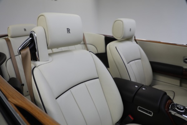 Used 2015 Rolls-Royce Phantom Drophead Coupe for sale Sold at Bugatti of Greenwich in Greenwich CT 06830 26