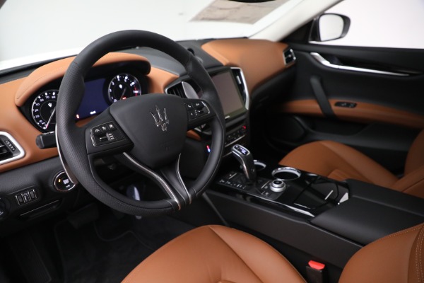 New 2022 Maserati Ghibli Modena Q4 for sale Sold at Bugatti of Greenwich in Greenwich CT 06830 13