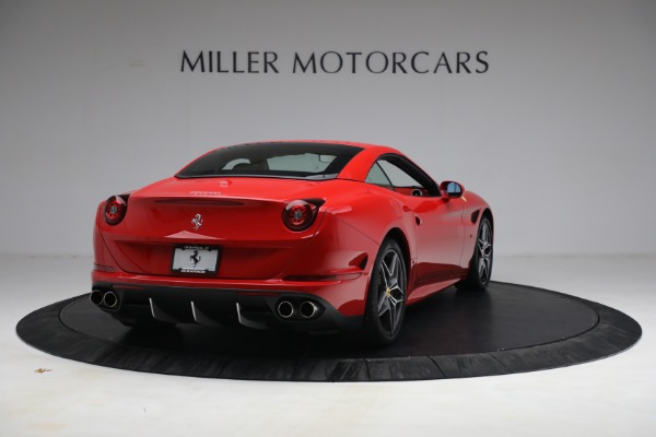 Used 2017 Ferrari California T for sale Sold at Bugatti of Greenwich in Greenwich CT 06830 19