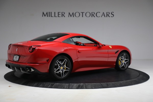 Used 2017 Ferrari California T for sale Sold at Bugatti of Greenwich in Greenwich CT 06830 20