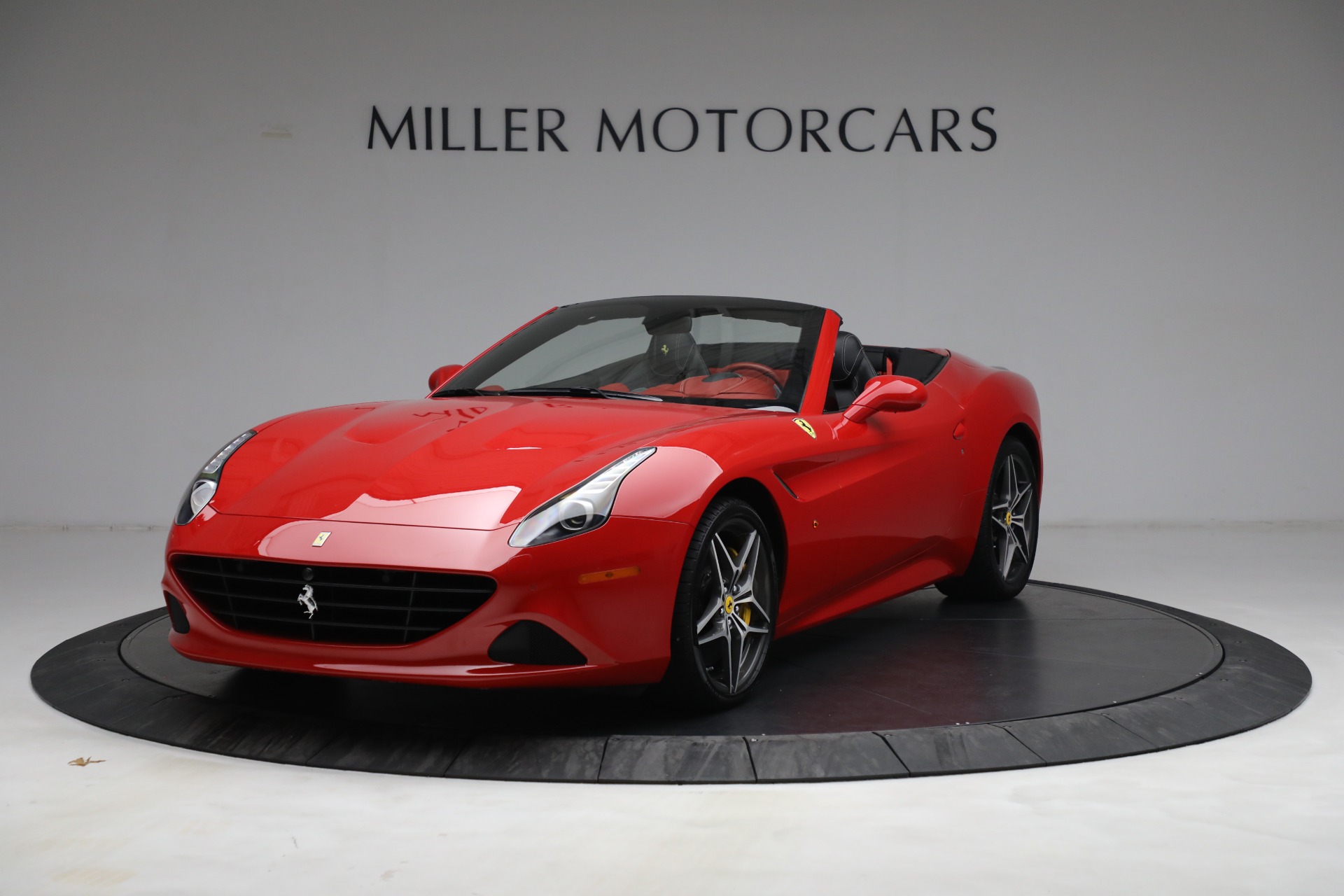 Used 2017 Ferrari California T for sale Sold at Bugatti of Greenwich in Greenwich CT 06830 1
