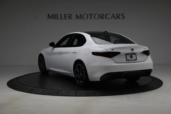 New 2022 Alfa Romeo Giulia Veloce for sale Sold at Bugatti of Greenwich in Greenwich CT 06830 5