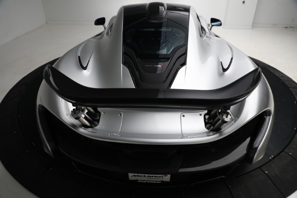 Used 2015 McLaren P1 for sale $1,825,000 at Bugatti of Greenwich in Greenwich CT 06830 26