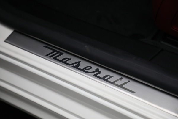 New 2022 Maserati Ghibli Modena Q4 for sale $99,755 at Bugatti of Greenwich in Greenwich CT 06830 18