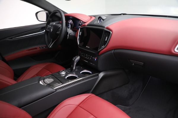 New 2022 Maserati Ghibli Modena Q4 for sale $99,755 at Bugatti of Greenwich in Greenwich CT 06830 25