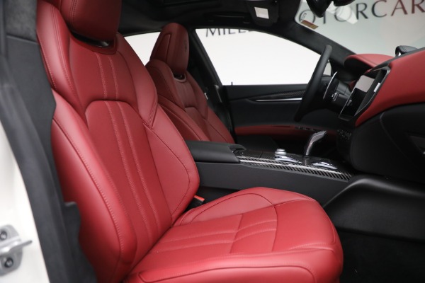 New 2022 Maserati Ghibli Modena Q4 for sale $99,755 at Bugatti of Greenwich in Greenwich CT 06830 26