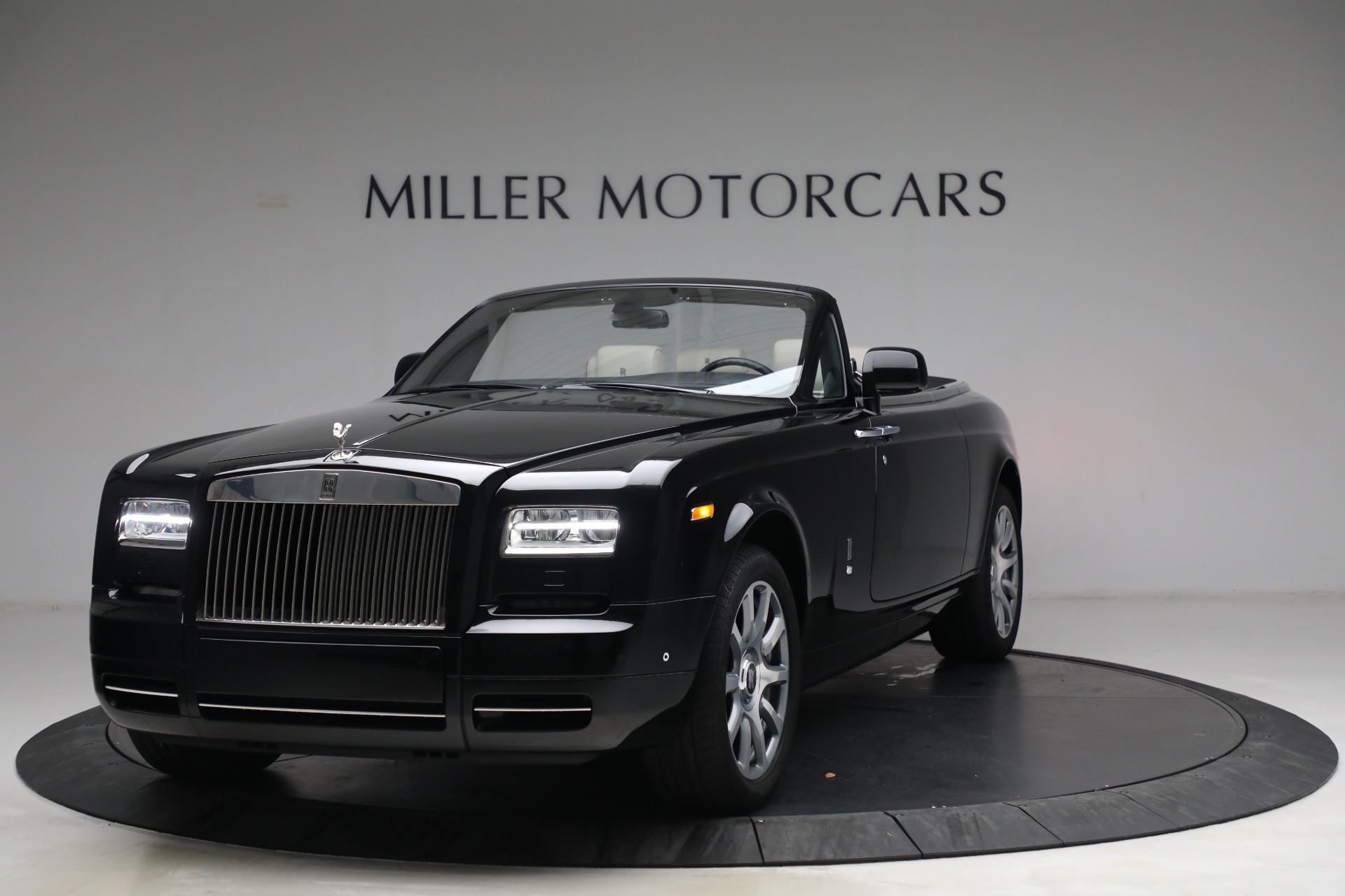 Used 2013 Rolls-Royce Phantom Drophead Coupe for sale Sold at Bugatti of Greenwich in Greenwich CT 06830 1