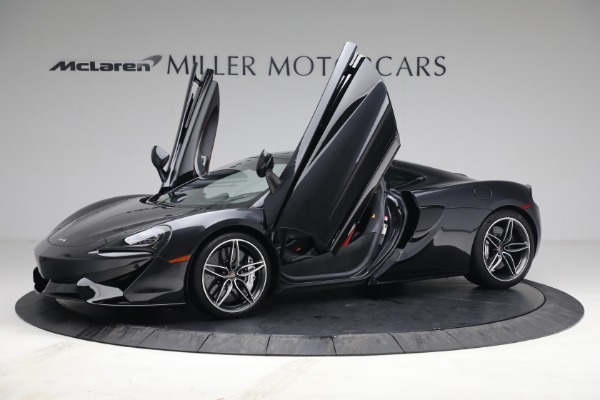 Used 2018 McLaren 570GT for sale Sold at Bugatti of Greenwich in Greenwich CT 06830 15