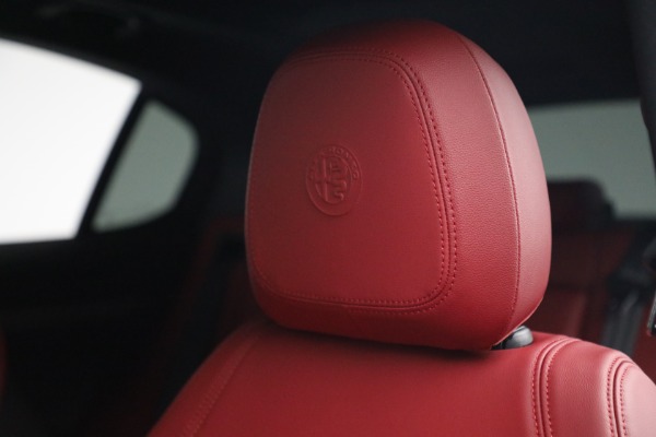New 2022 Alfa Romeo Stelvio Veloce for sale Sold at Bugatti of Greenwich in Greenwich CT 06830 16
