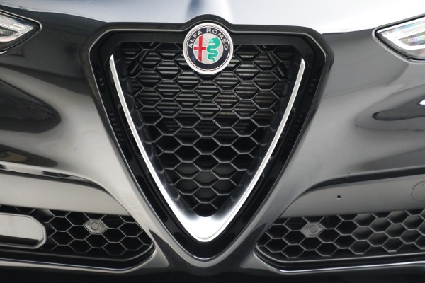 New 2022 Alfa Romeo Stelvio Ti for sale Sold at Bugatti of Greenwich in Greenwich CT 06830 27