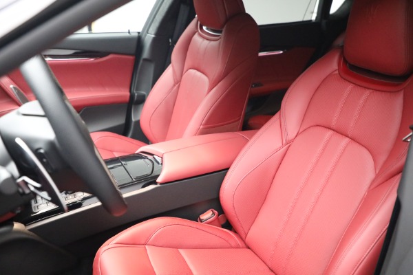 New 2022 Maserati Quattroporte Modena Q4 for sale Call for price at Bugatti of Greenwich in Greenwich CT 06830 13