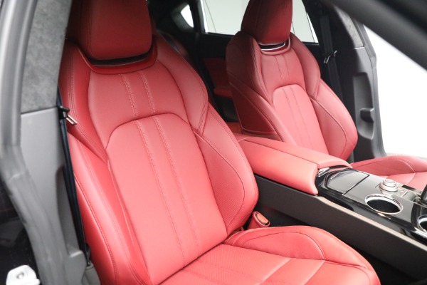 New 2022 Maserati Quattroporte Modena Q4 for sale Call for price at Bugatti of Greenwich in Greenwich CT 06830 17