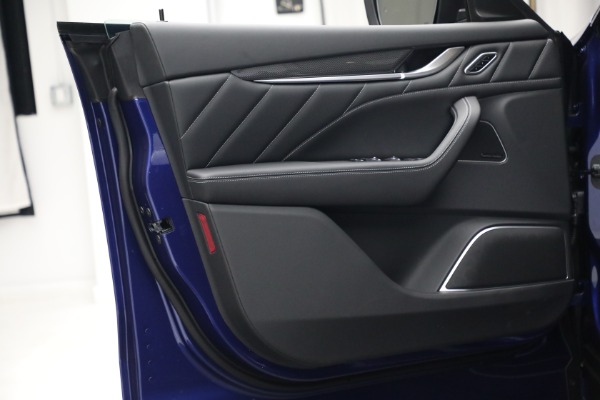 New 2022 Maserati Levante GT for sale $89,126 at Bugatti of Greenwich in Greenwich CT 06830 20