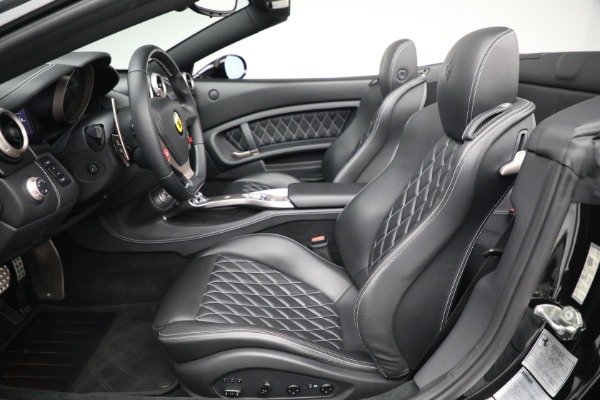 Used 2010 Ferrari California for sale $118,900 at Bugatti of Greenwich in Greenwich CT 06830 20