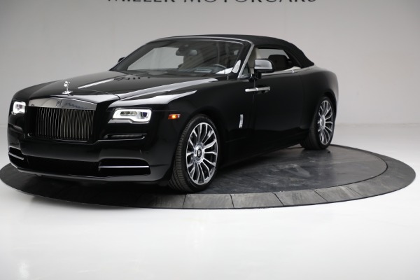 Used 2018 Rolls-Royce Dawn for sale $319,900 at Bugatti of Greenwich in Greenwich CT 06830 23