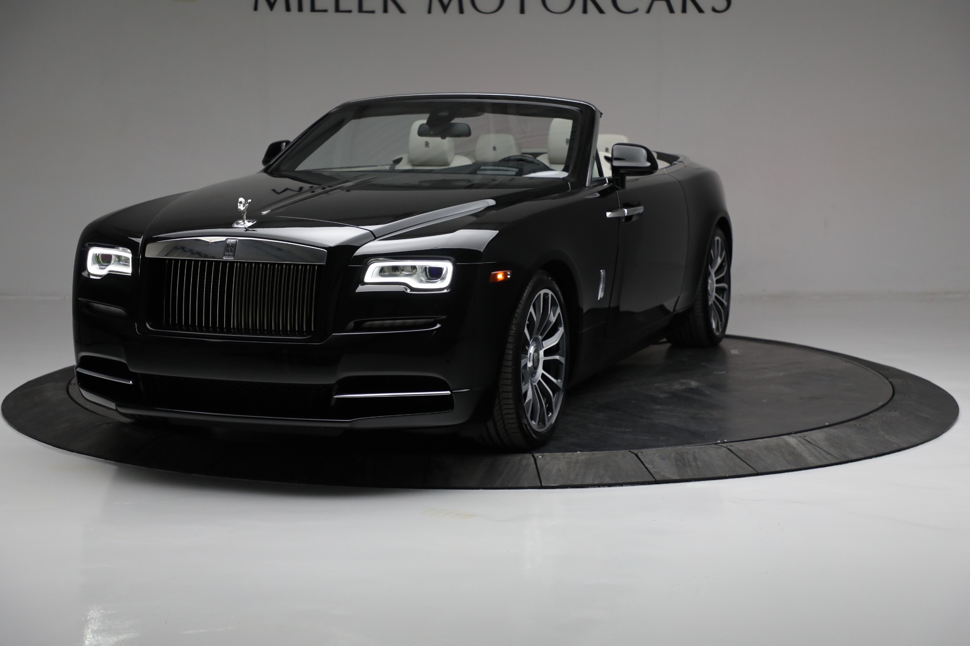 Used 2018 Rolls-Royce Dawn for sale Sold at Bugatti of Greenwich in Greenwich CT 06830 1