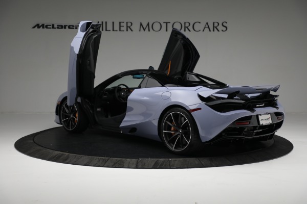 New 2022 McLaren 720S Spider for sale $425,080 at Bugatti of Greenwich in Greenwich CT 06830 16