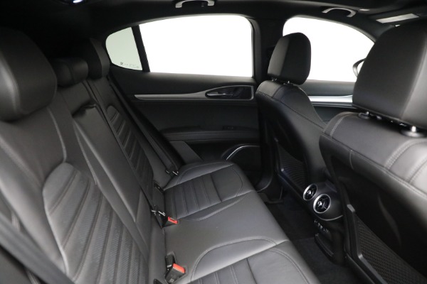 New 2022 Alfa Romeo Stelvio Veloce for sale $59,990 at Bugatti of Greenwich in Greenwich CT 06830 25