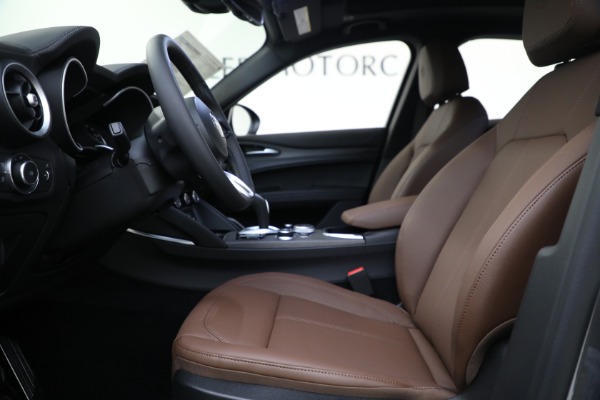 New 2022 Alfa Romeo Stelvio Ti for sale $56,405 at Bugatti of Greenwich in Greenwich CT 06830 15