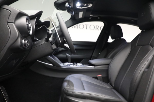 New 2022 Alfa Romeo Stelvio Sprint for sale Sold at Bugatti of Greenwich in Greenwich CT 06830 14