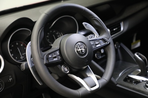 New 2022 Alfa Romeo Stelvio Sprint for sale Sold at Bugatti of Greenwich in Greenwich CT 06830 17