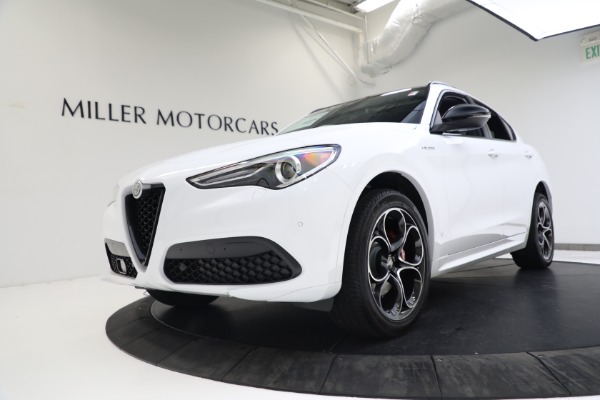 New 2022 Alfa Romeo Stelvio Veloce for sale Sold at Bugatti of Greenwich in Greenwich CT 06830 11